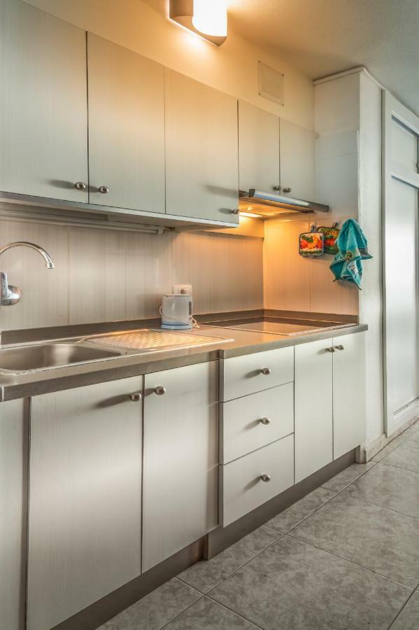 Comodoro Estudio Vista Mar Explotaciones Ravel Арона Екстериор снимка